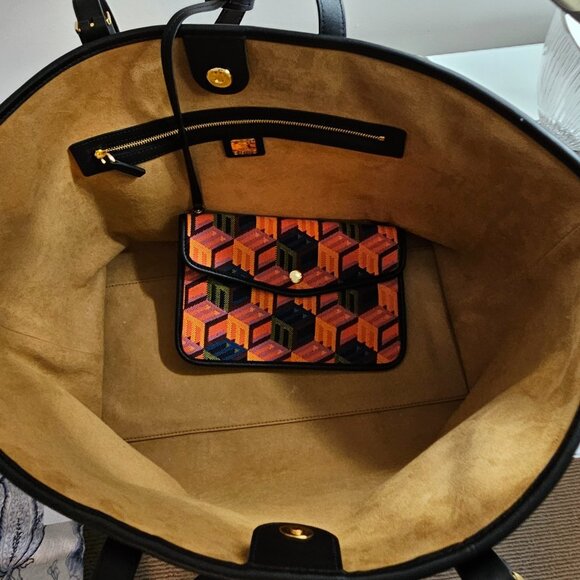 MCM large tote - Picture 4 of 8